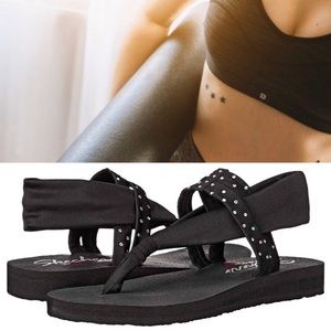 Meditation Yoga Foam Sandals in Black